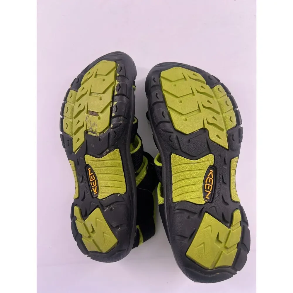Keen Newport H2 Sandals Kids Size 5 Black Green Slip On Outdoors Hiking Sport
